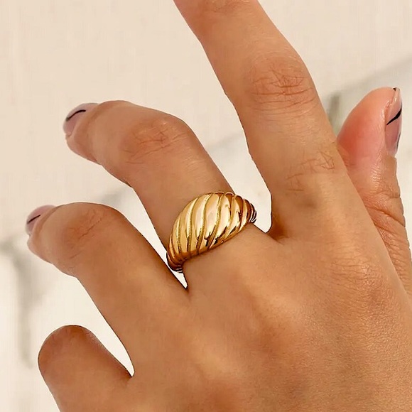 🧡10/$45🧡NEW 14K Gold Plated Croissant Stainless Steel Ring - Picture 10 of 12